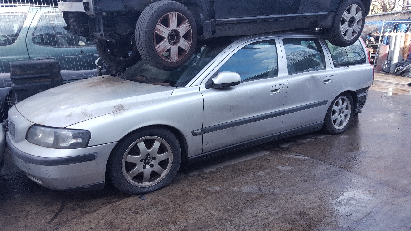 volvo v 70